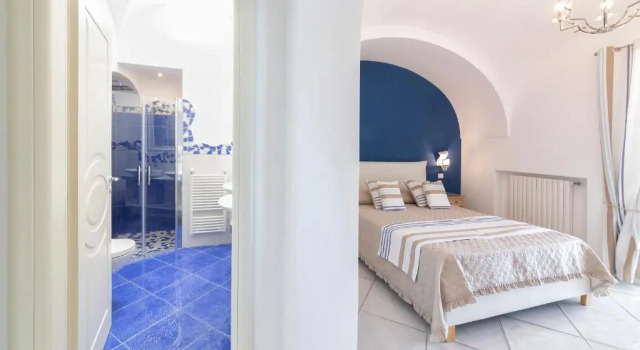 Вилла с видом на море Villa Dei Lecci 