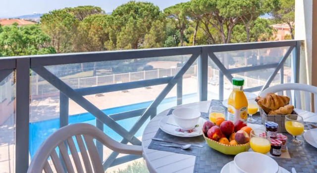 Апартаменты Résidence Lagrange Vacances Le Domaine des Grands Pins