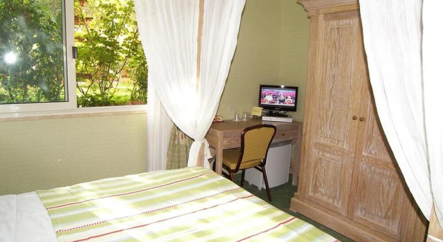 Room for 4 in The Countryside Near Montecassino, Rezervați Hotel Cassino 