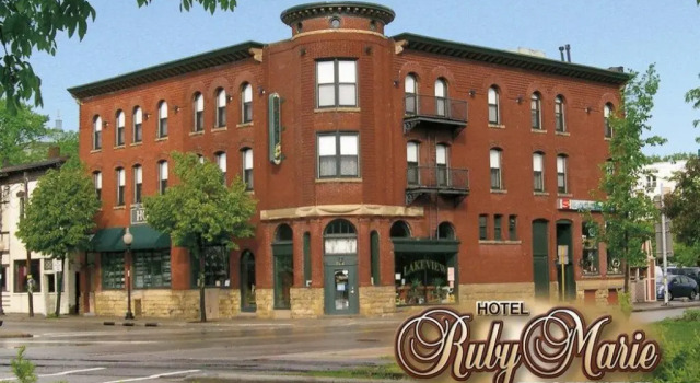 Hotel Ruby Marie