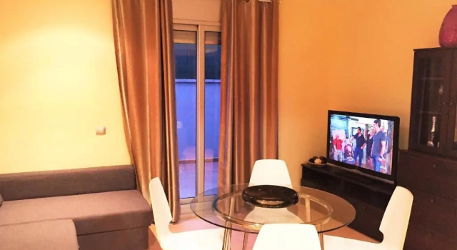 Lloret Beach Apartments, Varaa Huoneisto Hotellit Costa Brava pysäköinnillä, Pysäköinti