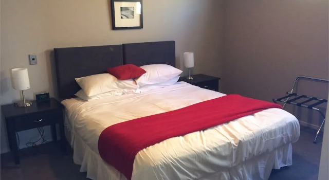Downtown Queenstown Apartment, Забронировать Апартаменты/квартира Куинстаун 