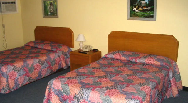 Warrensburg Inn & Suites - 6 Mi to Lake George, Buchen Sie Hotel Lake George 
