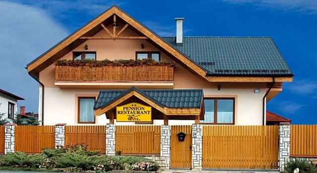 Penzión Restaurant VilaPetra, Rezervovat Hotel Hotely v Prešovský kraj s parkováním, Parkování