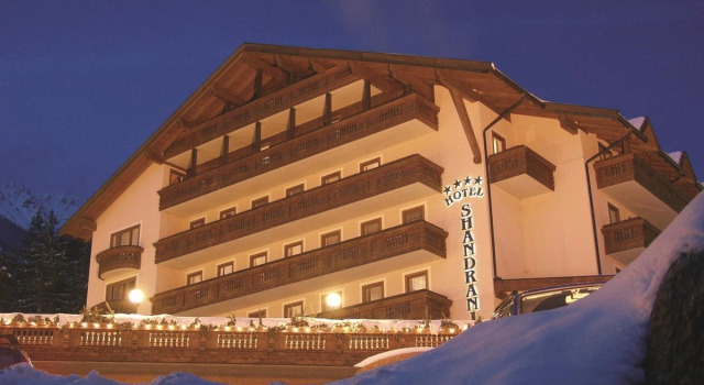 Hotel Shandranj, Reserva ahora Hotel Tesero Cavalese