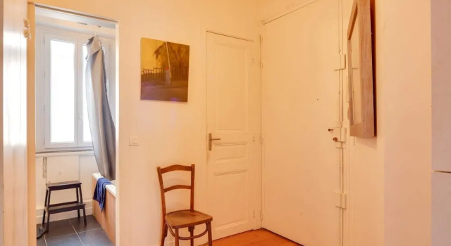 Typical Parisian Apartment Near "Le Palais des Glaces", Забронировать Апартаменты/квартира Париж Иль-де-Франс, рядом с Курон