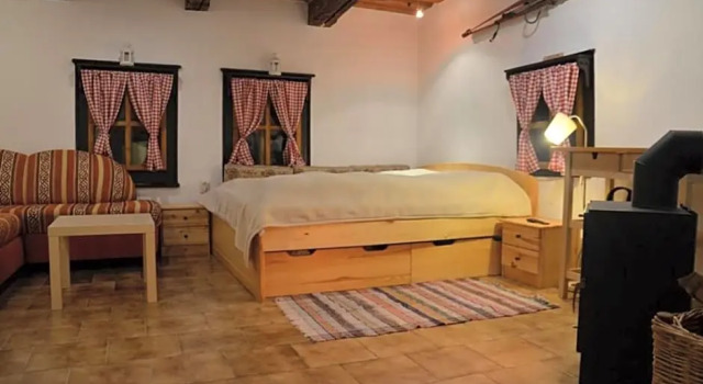 Drevenička Jakubko, Rezervovat Hotel Hotely v Žilinský kraj s parkováním, Parkování