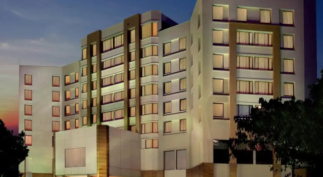 Полулюкс Trinity Whitefield Bengaluru