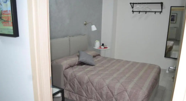 TIBUR STAR Guest House, Reserva ahora Hostal o pensión Settecamini El Lacio