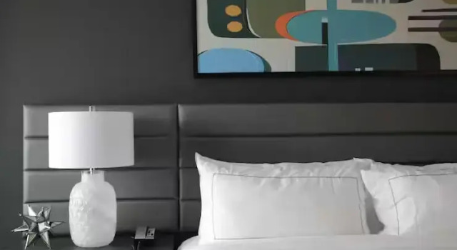 Люкс с 2 комнатами The Rewind West Des Moines, Tapestry Collection By Hilton
