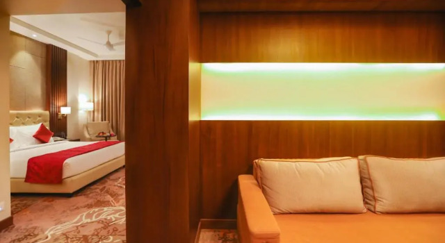 Люкс Regenta Place Jhansi by Royal Orchid Hotels Limited