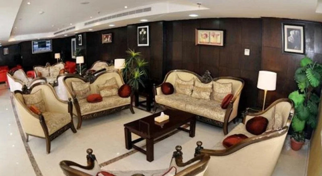 Nawazi Badr Palace Hotel