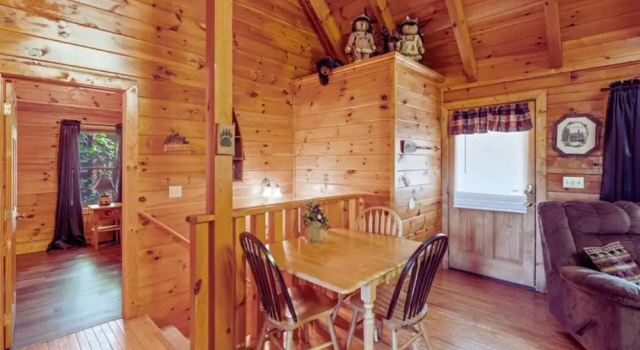 Backwoods Secluded Cabin Escape for 8 Guests