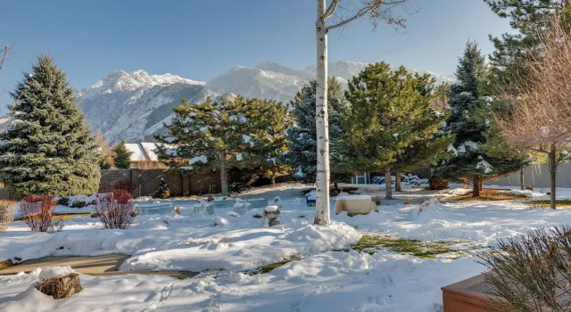 Updated Home w/ Mtn Views: 8 Mi to Snowbird Resort, Rezerwuj Ośrodek wypoczynkowy Sandy Salt Lake County