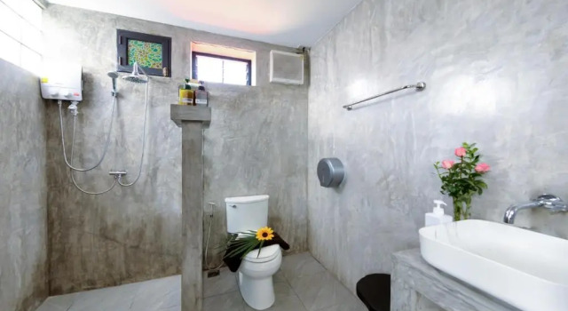 Кровать в общем номере Kerton Hostel