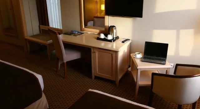 Standardowy trzyosobowy pokój EmexOtel Kocaeli