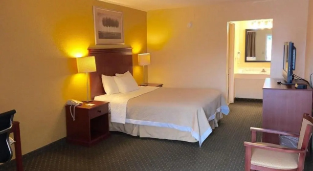 Четырёхместный номер Standard Alamo Inn