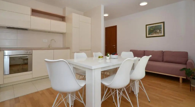 Apartment Luka