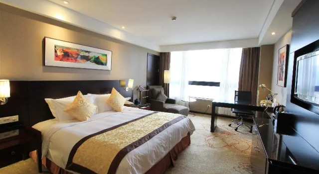 Двухместный номер Standard Sofitel Shanghai North Bund