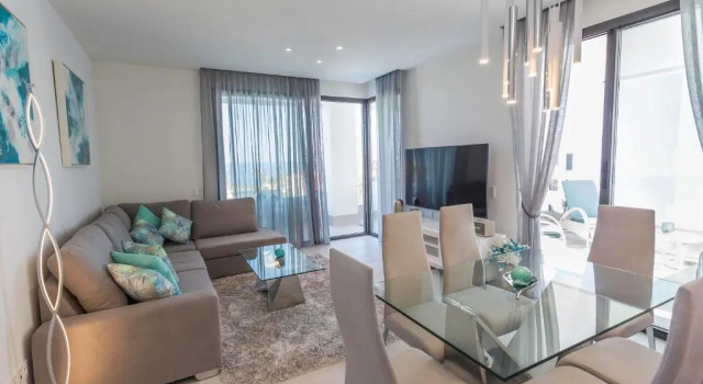 Luxury 2BR Seaviews - Santa Barbara Heights, Забронировать Отель Эль-Фаро Испания
