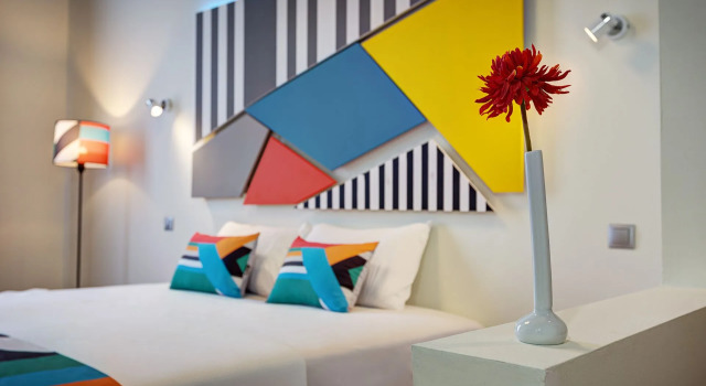 Номер Executive COLORS Central Ladadika