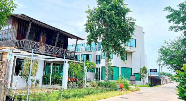 Sheriff House, Varaa Hotelli Hotellit North-Eastern Thailand pysäköinnillä, Pysäköinti