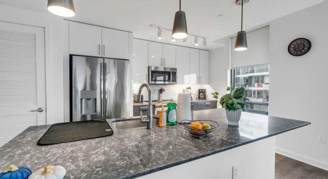 Waterfront Two Bedroom apartment in a brand new building 2 Apts by RedAwning, Забронировать Апартаменты/квартира Апартаменты Вашингтона, рядом с Концертный зал The Anthem, Апартаменты/квартира