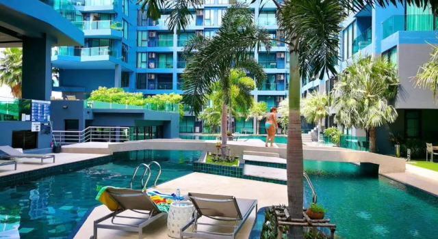 Апартаменты с балконом Acqua Condominium 2