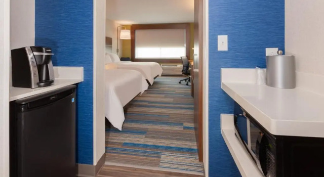 Двухместный номер Standard Holiday Inn Express & Suites Brunswick - Harpers Ferry Area by IHG