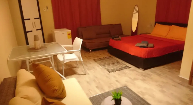 Люкс Executive c 1 комнатой с балконом и с видом на город The Golden Apple Guest House