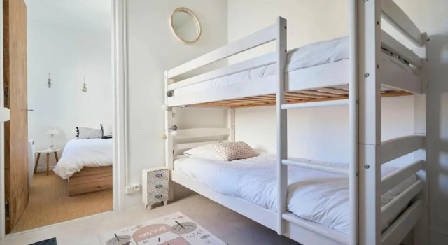 Superbe Appartement, Balcon Vue Mer, 3 Chambres!
