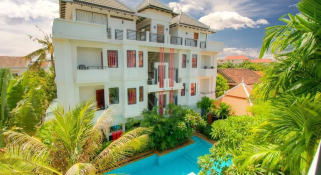 Двухместный номер Deluxe с балконом Chronicle Angkor Hotel