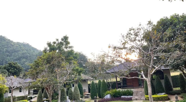 Коттедж Khaokhab Lodge