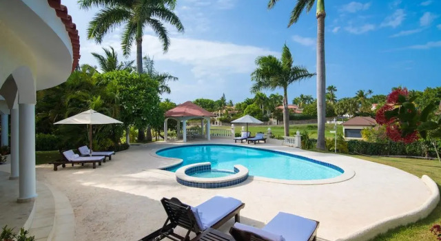 Crown Villas 4 bdrm