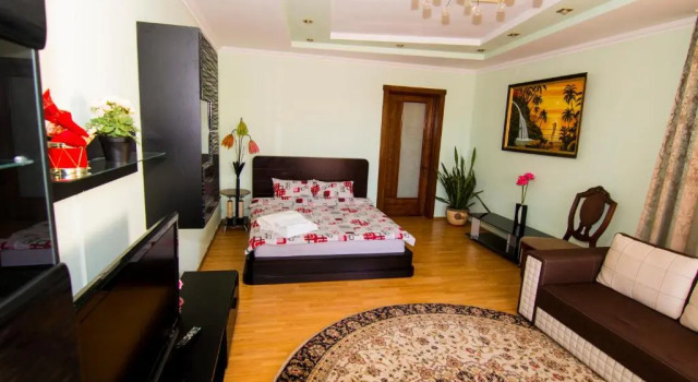 Luxurious Villa with Lush Garden and Huge Terrace near Herastrau Park, Prenota Appartamento Hotel a Muntenia con parcheggio, Parcheggio