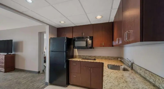 Люкс Country Inn & Suites by Radisson, Fredericksburg South (I-95), VA