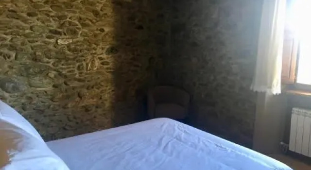 Hostal d Escadarcs, Забронировать Отель Альп La Molina - Alp, рядом с Горнолыжный курорт Маселья