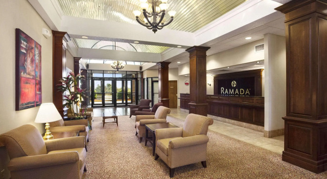 Ramada by Wyndham Batesville, Varaa Hotelli  
