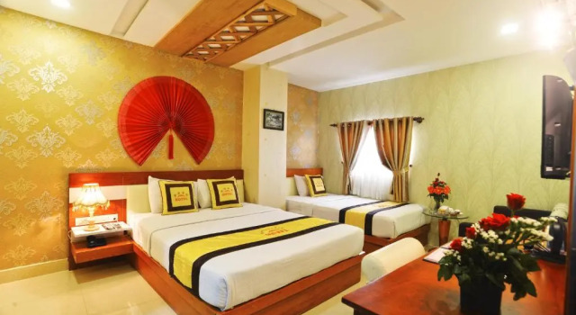 Трёхместный номер Deluxe Boss Palace Hotel