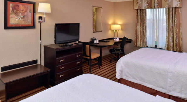 Четырёхместный номер Standard Hampton Inn Clarion