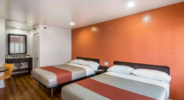 Номер Standard Motel 6 Monterey Park