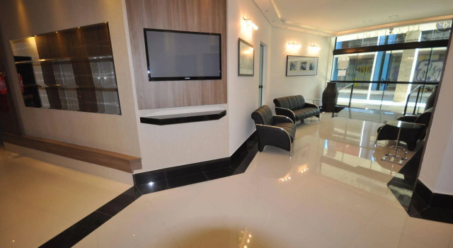 Real Plaza Flat Service, Забронировать Отель Отели Куритиба с парковкой, рядом с Конгресс-центр Estacao Embratel, Парковка