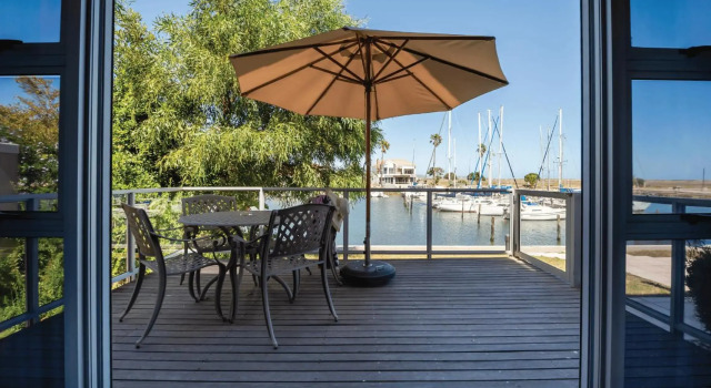 Russells on the Port, Забронировать Отель Отели Фелддриф с бассейном, рядом с Port Owen Yacht Club, Бассейн