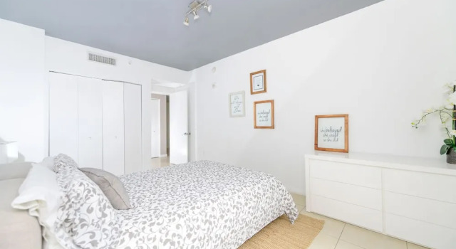 Miami World Rental - Midtown 507