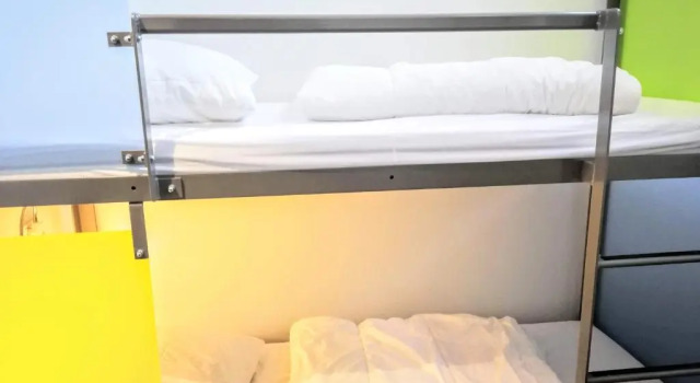 Кровать в общем номере Sleep in Heaven