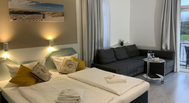 Трёхместный номер Comfort с видом на сад Hotel Residenz Lauterbach