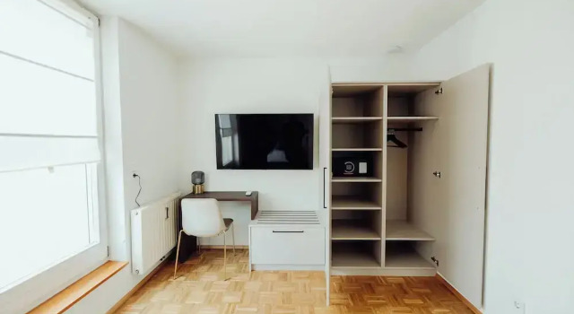 Семейные апартаменты с балконом и с видом на внутренний двор GH Luxury Apartments Graz, Gösser Haus