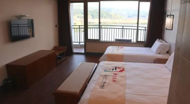 Familie Suite mit Seeblick Minjiang Hotel