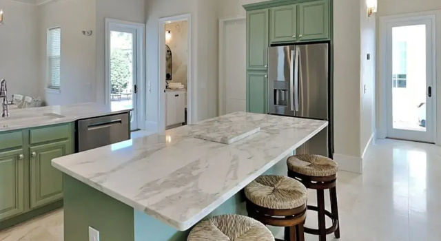 Blue Mountain Bella, Забронировать Дом для отпуска Коттеджи Emerald Coast, Коттедж