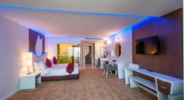 Четырёхместный номер Standard Дуплекс The Paradiso JK Design Hotel